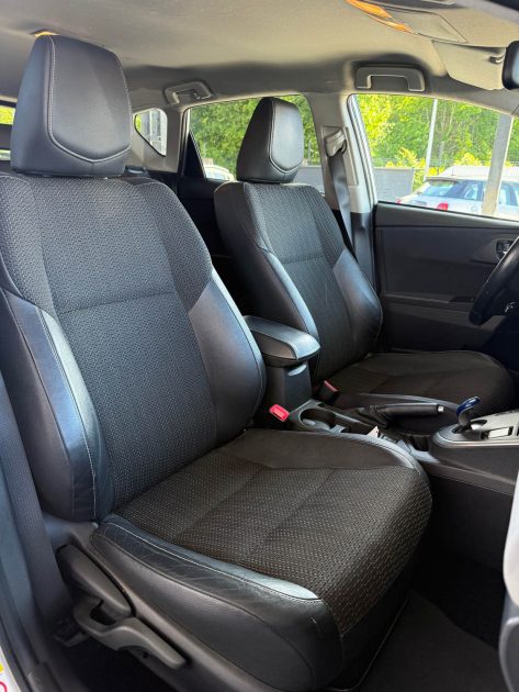 Toyota Auris 1.8 Hybride 136ch Dynamic - Boite Automatique