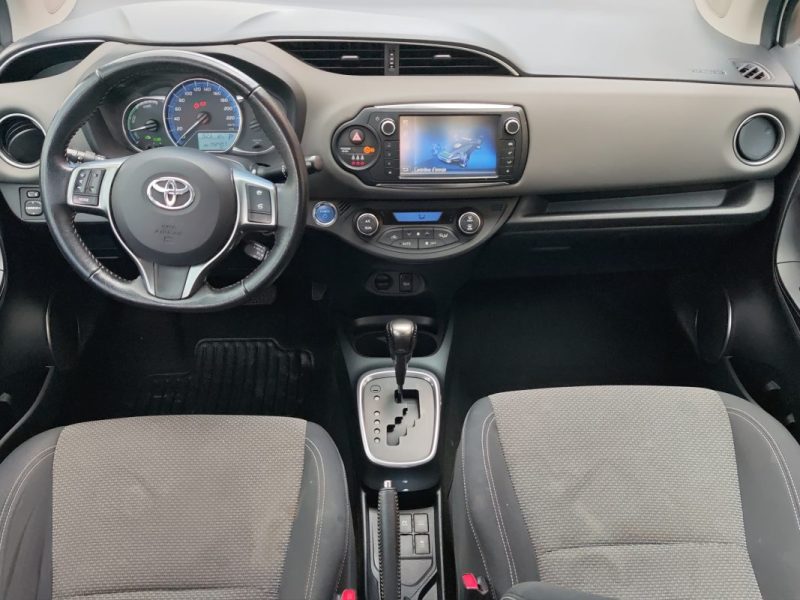 TOYOTA YARIS III HYBRID 100H FRANCE 