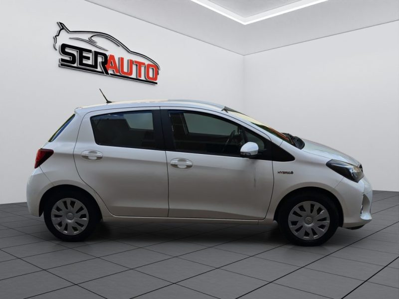 TOYOTA YARIS III HYBRID 100H FRANCE 