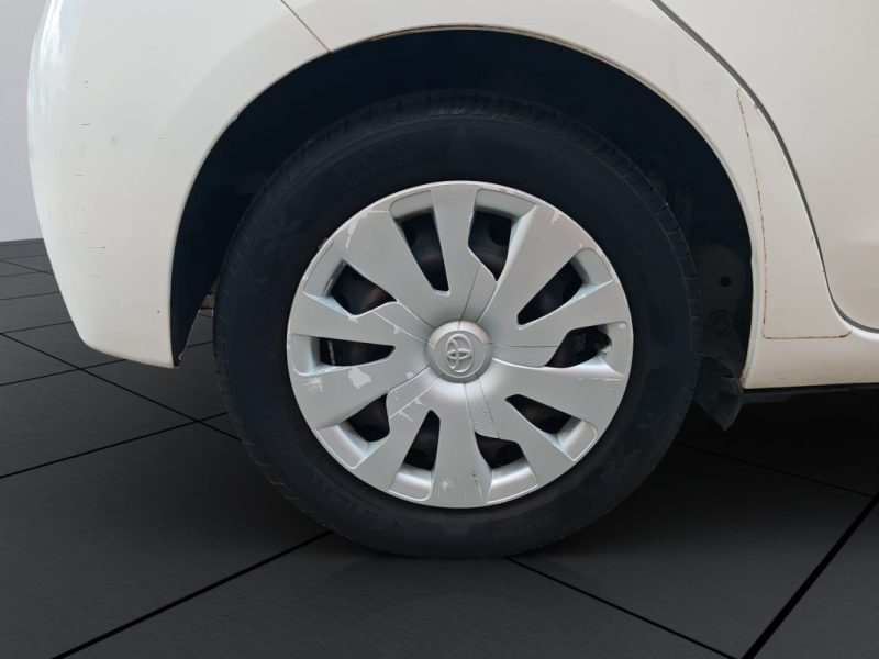 TOYOTA YARIS III HYBRID 100H FRANCE 
