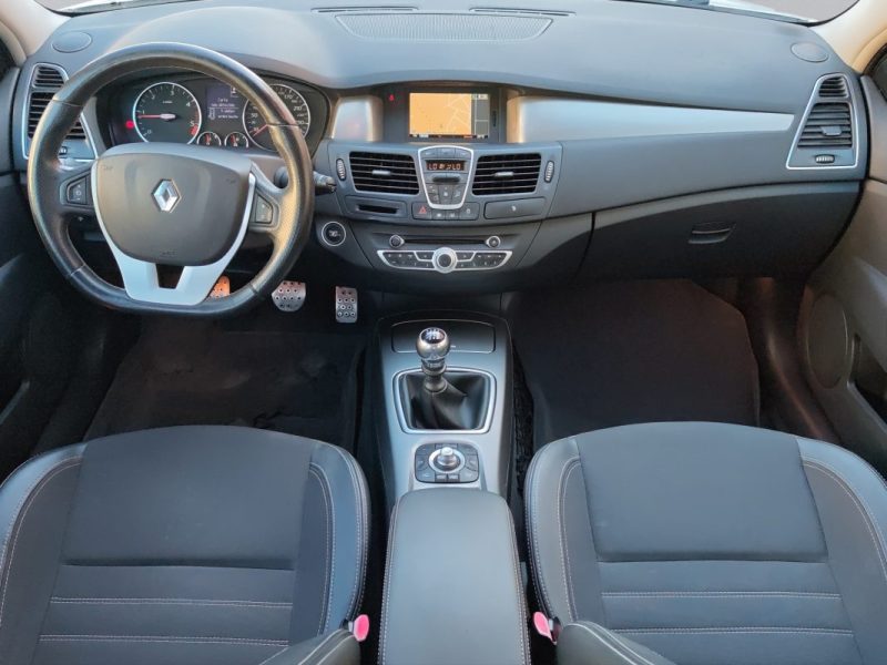 RENAULT LAGUNA III 1.5 DCI 110 CHAMPION NERVASPORT
