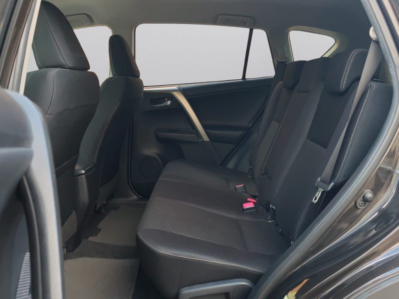TOYOTA RAV4 124 D-4D WHITE EDITION 2WD