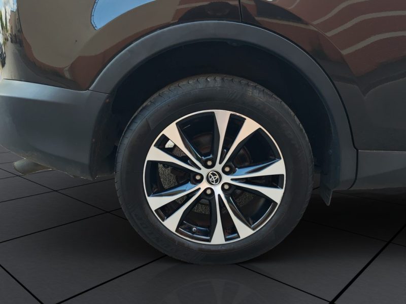 TOYOTA RAV4 124 D-4D WHITE EDITION 2WD