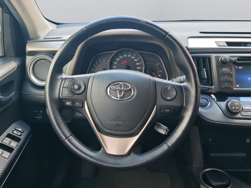 TOYOTA RAV4 124 D-4D WHITE EDITION 2WD