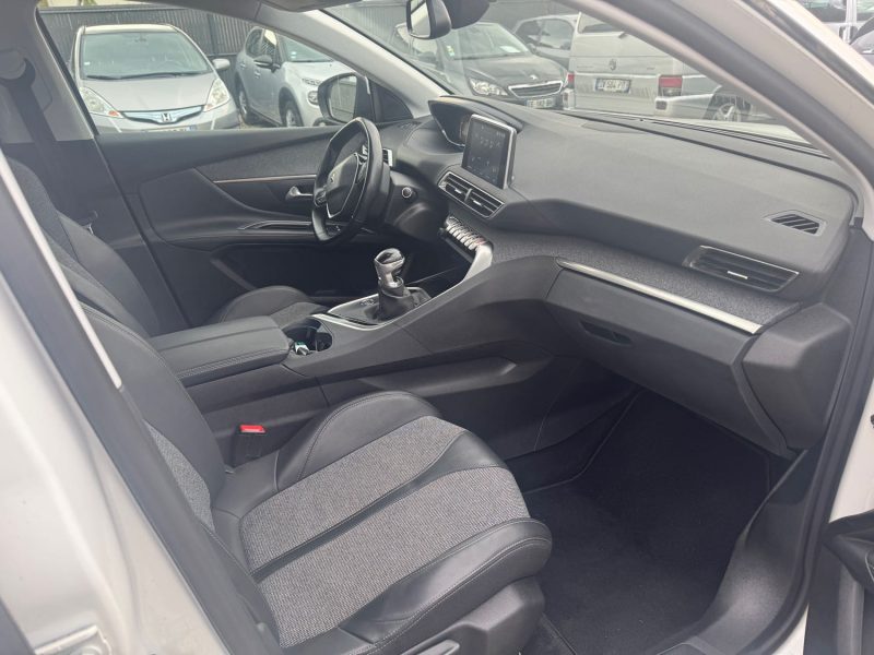 PEUGEOT 5008 II 1.5 BLUE HDI 130 ALLURE 2019