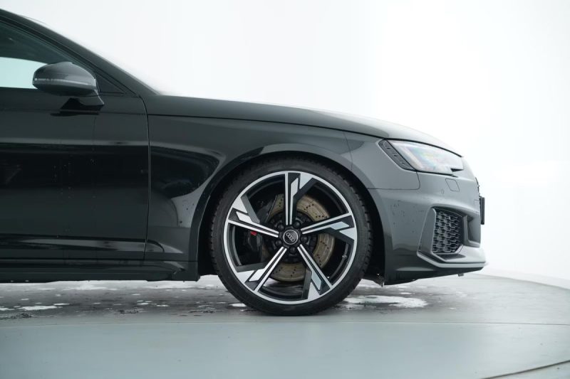 AUDI RS4 AVANT 2.9 TFSI QU / PANO / MATRIX LED / CAMÉRA / FULL BLACK 2019