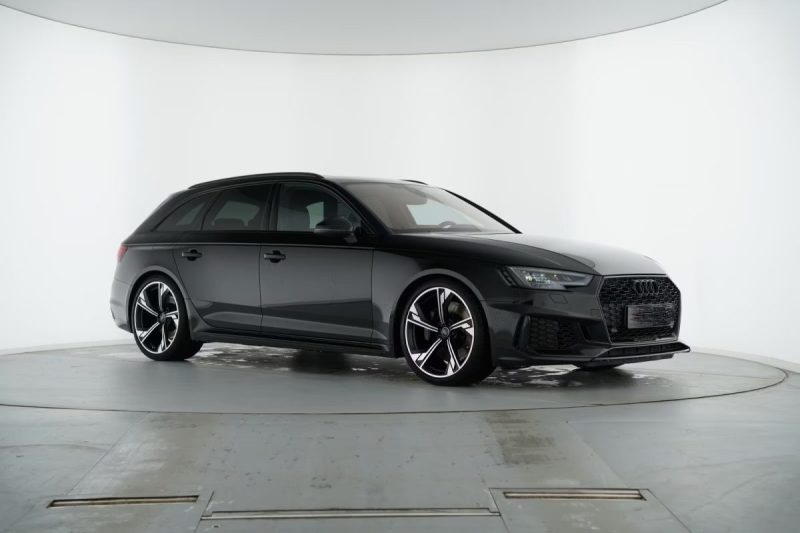 AUDI RS4 AVANT 2.9 TFSI QU / PANO / MATRIX LED / CAMÉRA / FULL BLACK 2019