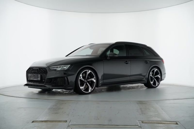 AUDI RS4 AVANT 2.9 TFSI QU / PANO / MATRIX LED / CAMÉRA / FULL BLACK 2019