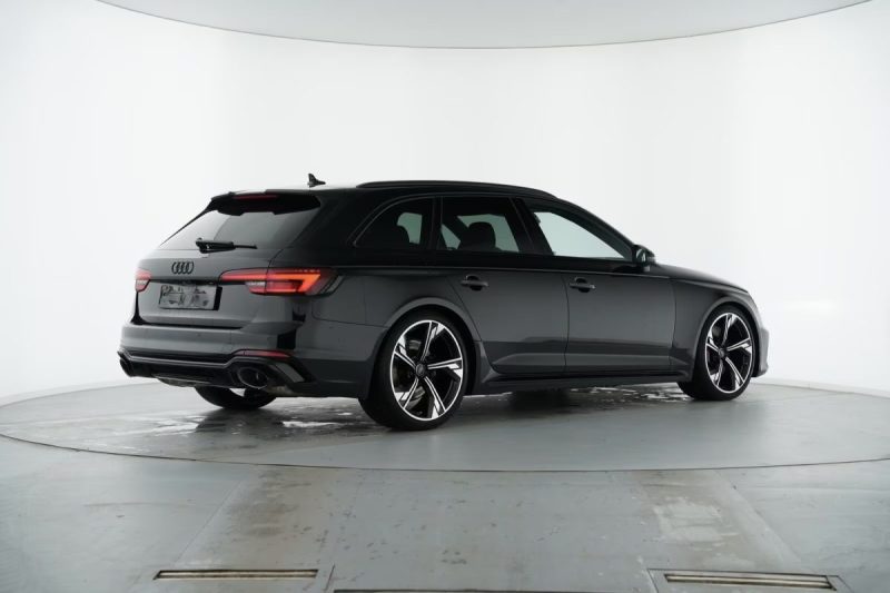 AUDI RS4 AVANT 2.9 TFSI QU / PANO / MATRIX LED / CAMÉRA / FULL BLACK 2019