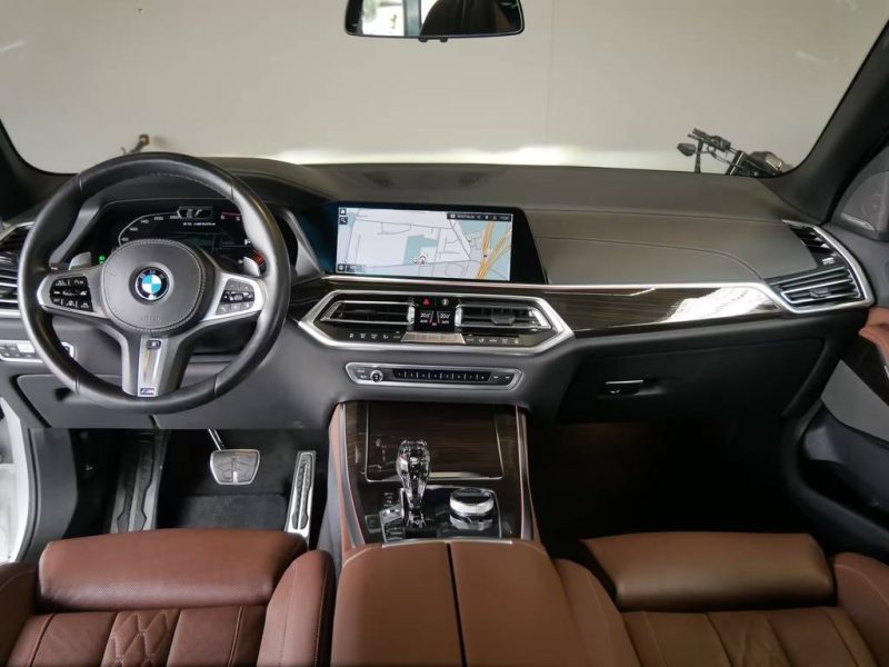 BMW X5 M50 XDRIVE / SKY LOUNGE / LASER / HARMAN KARDON / M PERFORMANCE 2019