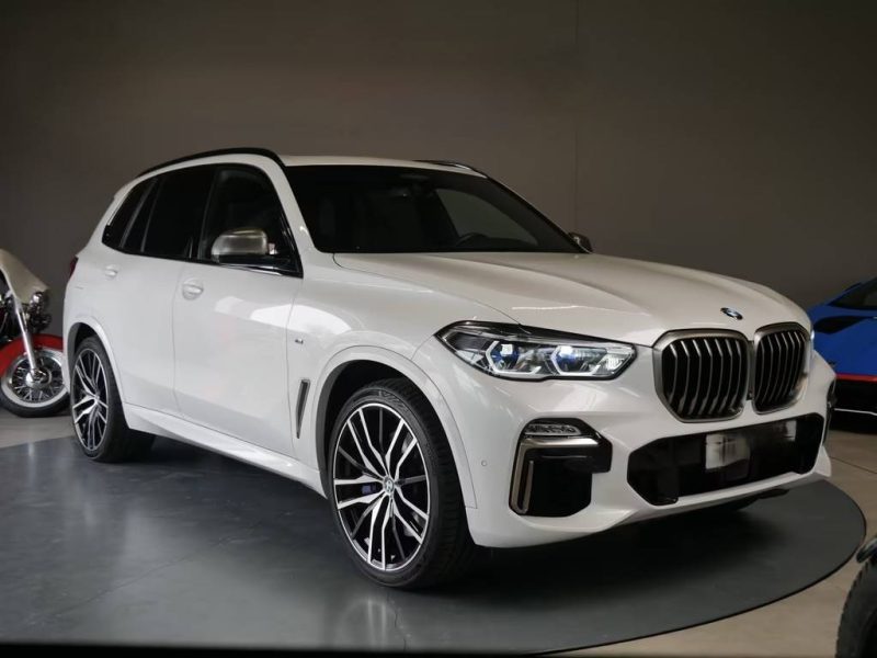 BMW X5 M50 XDRIVE / SKY LOUNGE / LASER / HARMAN KARDON / M PERFORMANCE 2019