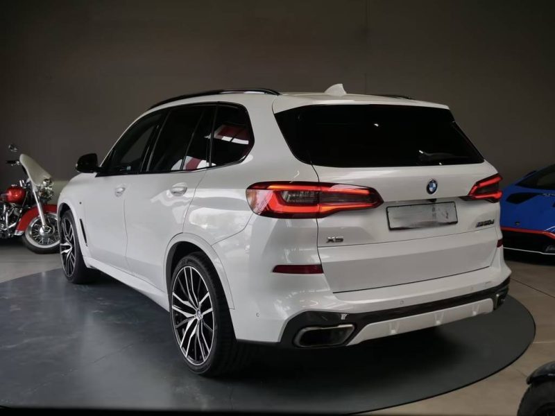 BMW X5 M50 XDRIVE / SKY LOUNGE / LASER / HARMAN KARDON / M PERFORMANCE 2019