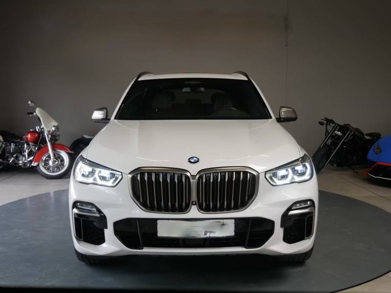 BMW X5 M50 XDRIVE / SKY LOUNGE / LASER / HARMAN KARDON / M PERFORMANCE 2019