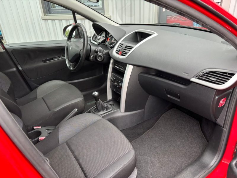 PEUGEOT 207 TENDANCE 1.4 VTi 95CV