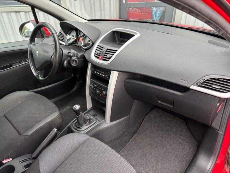 PEUGEOT 207 TENDANCE 1.4 VTi 95CV