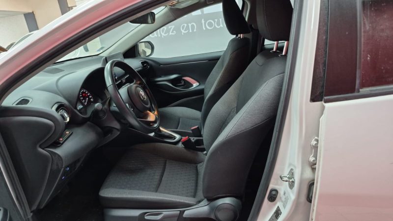 TOYOTA YARIS 4 BERLINE 116cv DYNAMIC BUSINESS 2023/1 ERE MAIN/TVA RECUPERABLE