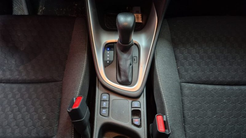TOYOTA YARIS 4 BERLINE 116cv DYNAMIC BUSINESS 2023/1 ERE MAIN/TVA RECUPERABLE