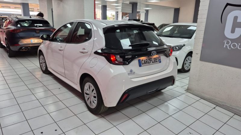 TOYOTA YARIS 4 BERLINE 116cv DYNAMIC BUSINESS 2023/1 ERE MAIN/TVA RECUPERABLE
