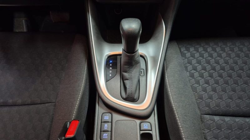 TOYOTA YARIS 4 BERLINE 116cv DYNAMIC BUSINESS 2022/1 ERE MAIN/TVA RECUPERABLE