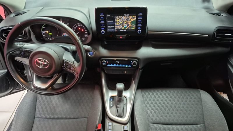 TOYOTA YARIS 4 BERLINE 116cv DYNAMIC BUSINESS 2022/1 ERE MAIN/TVA RECUPERABLE