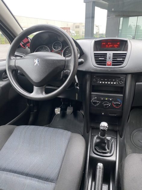 PEUGEOT 207 1.4 HDI 70 EXECUTIVE 2008