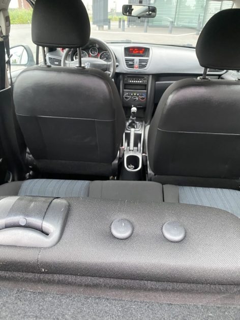 PEUGEOT 207 1.4 HDI 70 EXECUTIVE 2008