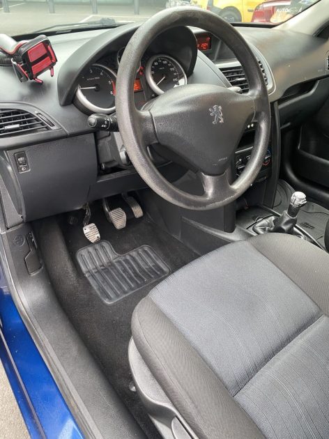 PEUGEOT 207 1.4 HDI 70 EXECUTIVE 2008