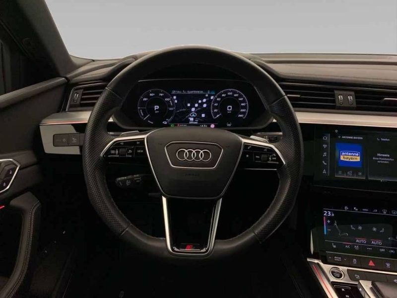Audi E-TRON 55 95 KWH S-LINE Pano/Matrix/B&O/HUD/360°/ATTELAGE — SOH 99,5%