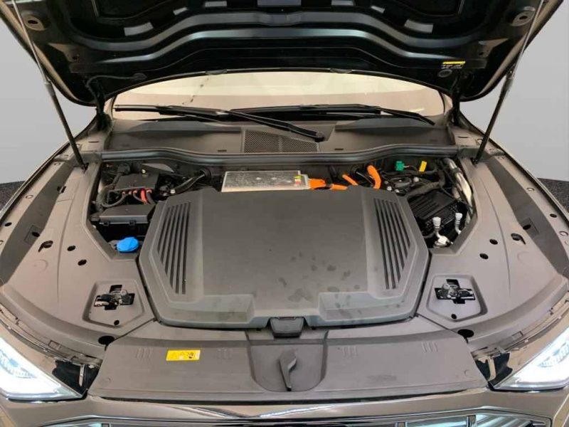 Audi E-TRON 55 95 KWH S-LINE Pano/Matrix/B&O/HUD/360°/ATTELAGE — SOH 99,5%