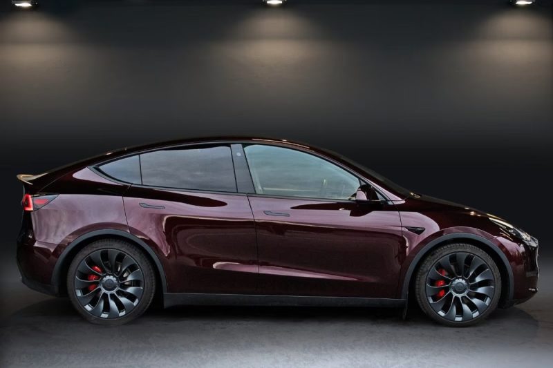 Tesla MODEL Y  PERFORMANCE DUAL MOTOR AWD 534 ch — Facelift  — Pano — Pompe à chaleur — 1ère ma