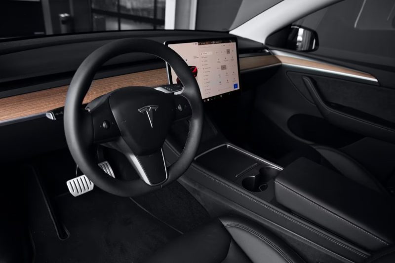 Tesla MODEL Y  PERFORMANCE DUAL MOTOR AWD 534 ch — Facelift  — Pano — Pompe à chaleur — 1ère ma