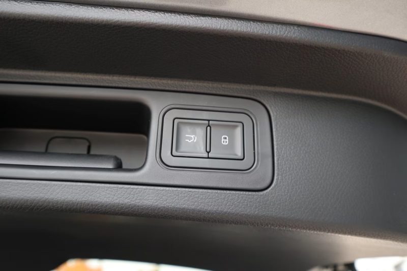 BYD SEAL U DM-I DESIGN AWD 324 CH — 4×4 — PANO — HUD — 360° — CUIR — VÉHICULE NEUF