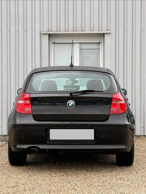 B.M.W. SERIE 1 LCI 116D 115CV EDITION BLACK AND WHITE 2011 248 000KM