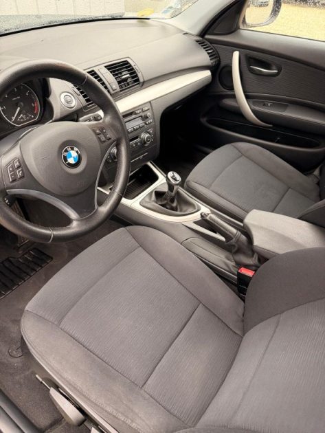 B.M.W. SERIE 1 LCI 116D 115CV EDITION BLACK AND WHITE 2011 248 000KM