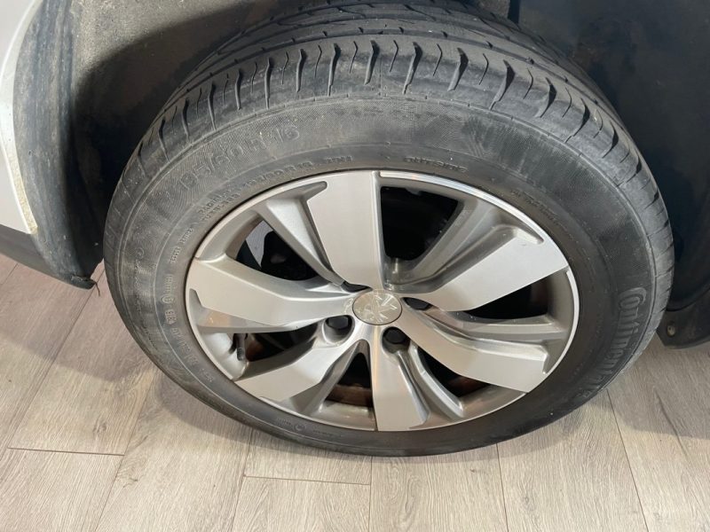 PEUGEOT 2008 1.2  ACTIVE 2015