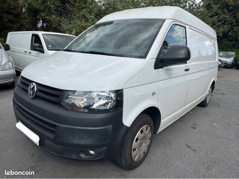 VOLKWAGEN TRANSPORTEUR VOLKSWAGEN TRANPORTER 2.0 TDI 102 CV L2H2 129.000 KMS 2015