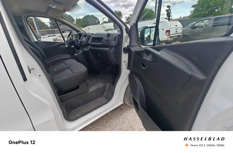 RENAULT TRAFIC L1H1 1200 2.0 DCI 120CH CABINE APPROFONDIE CONFORT 6 places