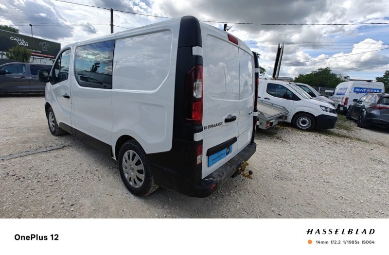 RENAULT TRAFIC L1H1 1200 2.0 DCI 120CH CABINE APPROFONDIE CONFORT 6 places