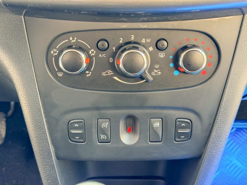 Dacia Sandero 0.9 Tce 90ch Prestige ✨ Radar de recul - MediaNav - Climatisation - Bluetooth