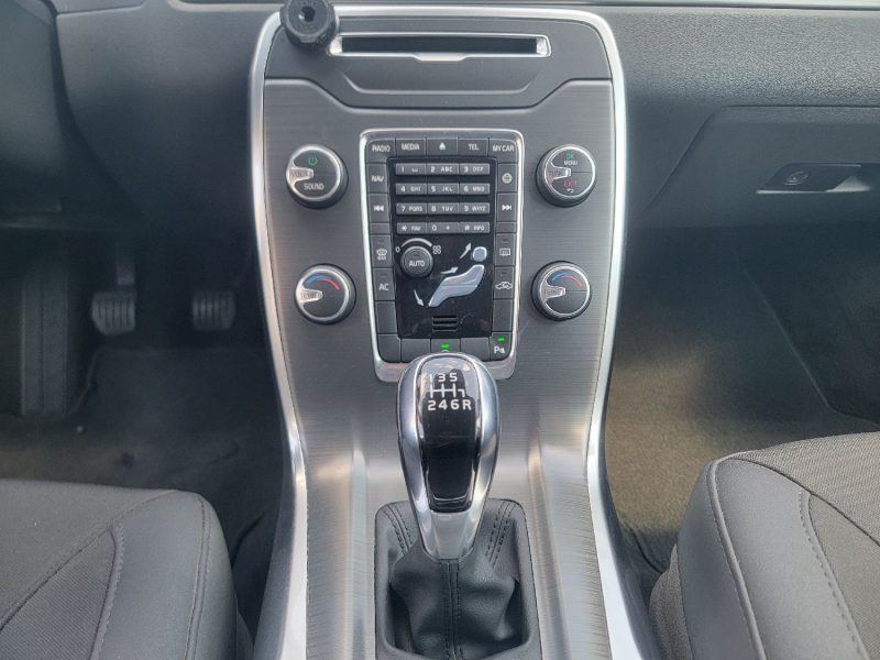 VOLVO V70 2L DIESEL 120CH 2016