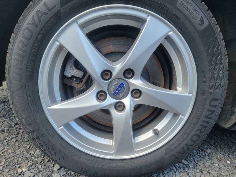VOLVO V70 2L DIESEL 120CH 2016