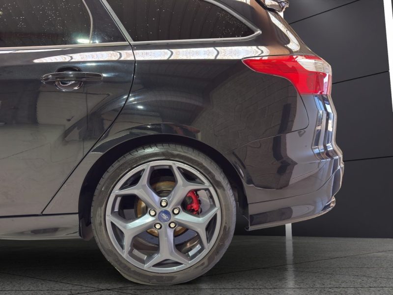 FORD FOCUS SW ST 2.0 250CH