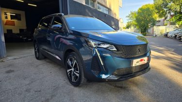 Peugeot 5008 II Phase 2 (P87) 1.5 BlueHDi EAT8 S&S 130 cv, *7 places*, *Familiale*, *Carplay*
