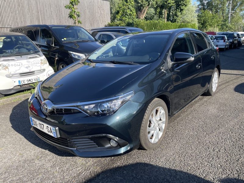 TOYOTA AURIS 1.8 HYBRID 136 CH
