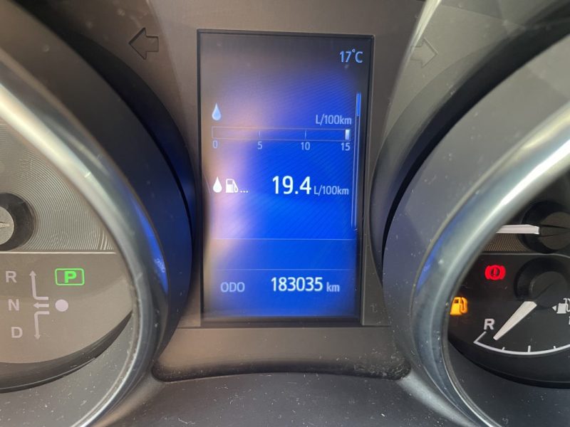 TOYOTA AURIS 1.8 HYBRID 136 CH