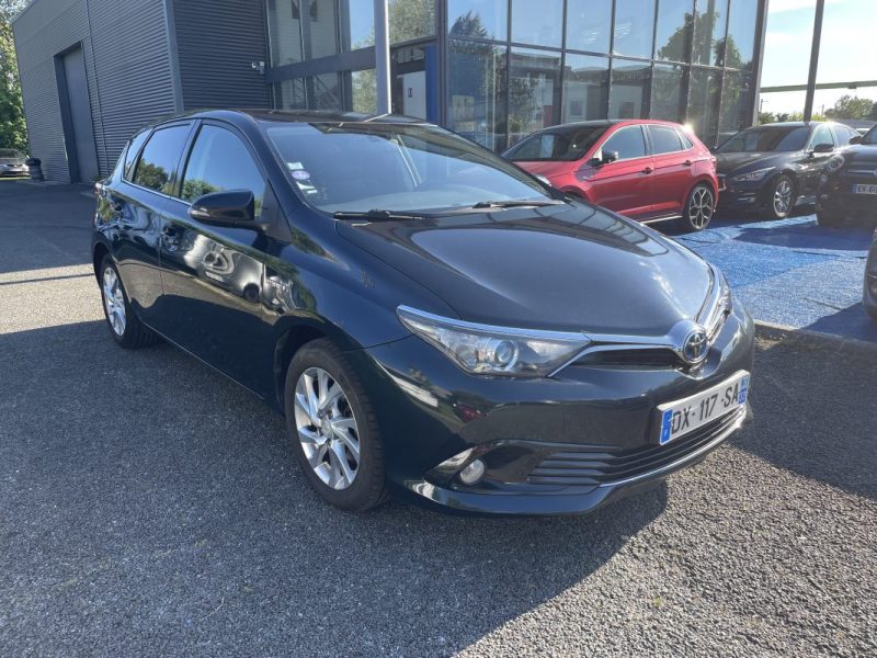 TOYOTA AURIS 1.8 HYBRID 136 CH
