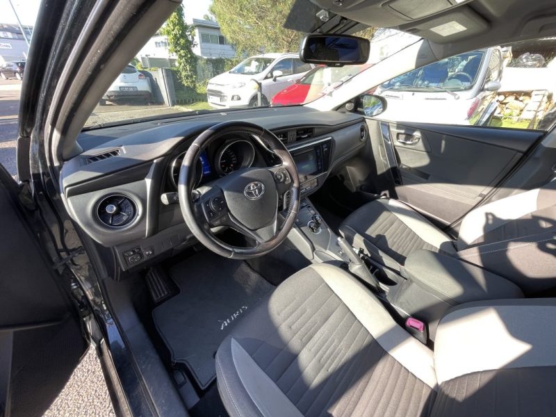 TOYOTA AURIS 1.8 HYBRID 136 CH