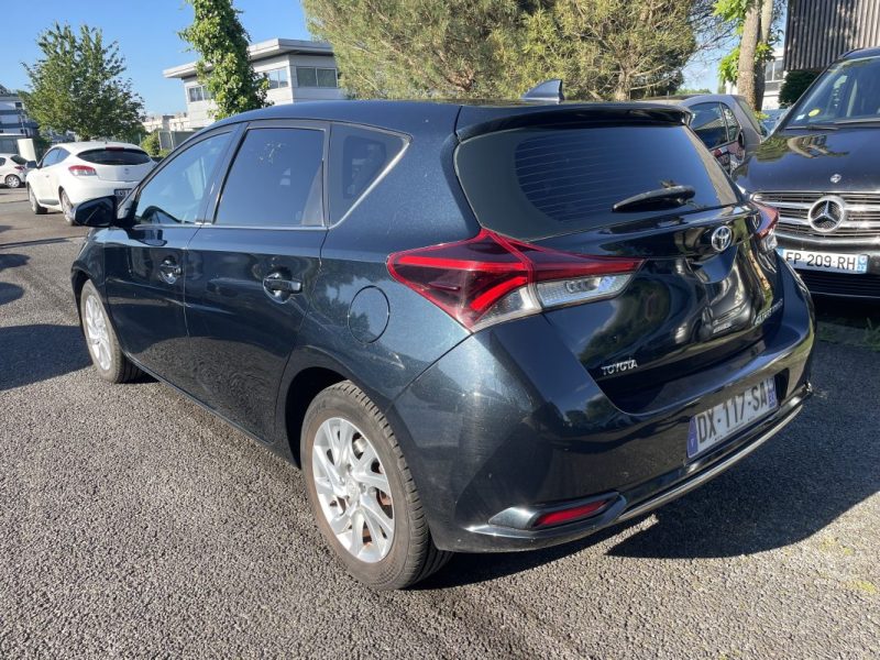 TOYOTA AURIS 1.8 HYBRID 136 CH