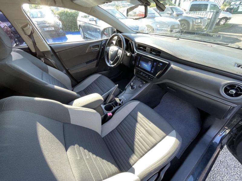 TOYOTA AURIS 1.8 HYBRID 136 CH