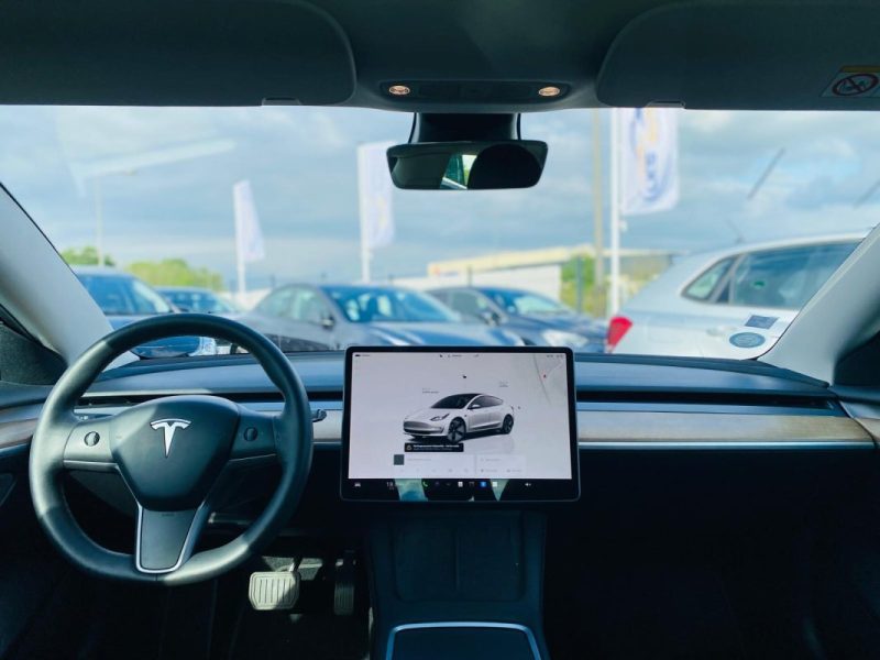 TESLA MODEL 3 STANDARD RWD PLUS MY22 / SOH: 95% - Autopilot